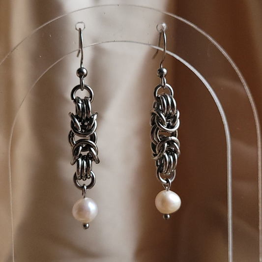 Chainmail Pearl Earrings